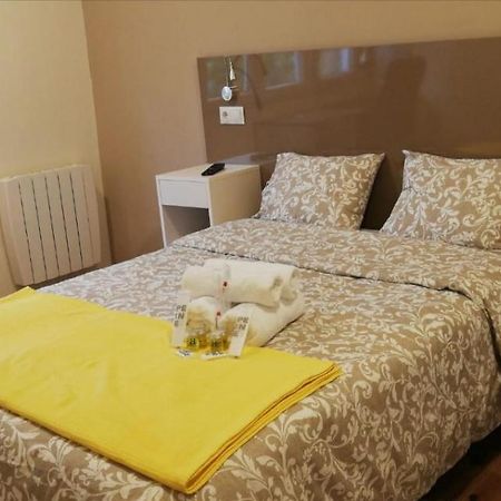 Residencia Compostela 2 Bed & Breakfast Santiago de Compostela Dış mekan fotoğraf