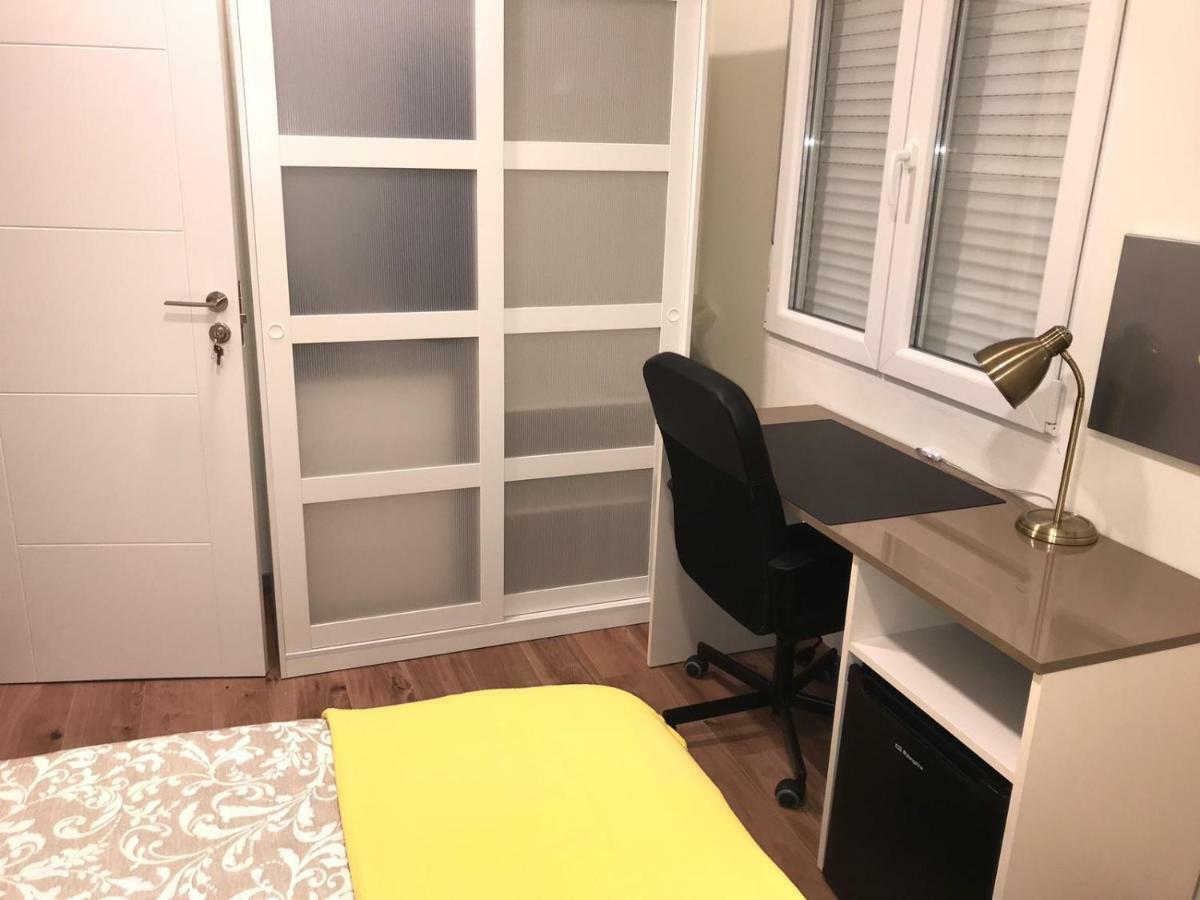 Residencia Compostela 2 Bed & Breakfast Santiago de Compostela Dış mekan fotoğraf